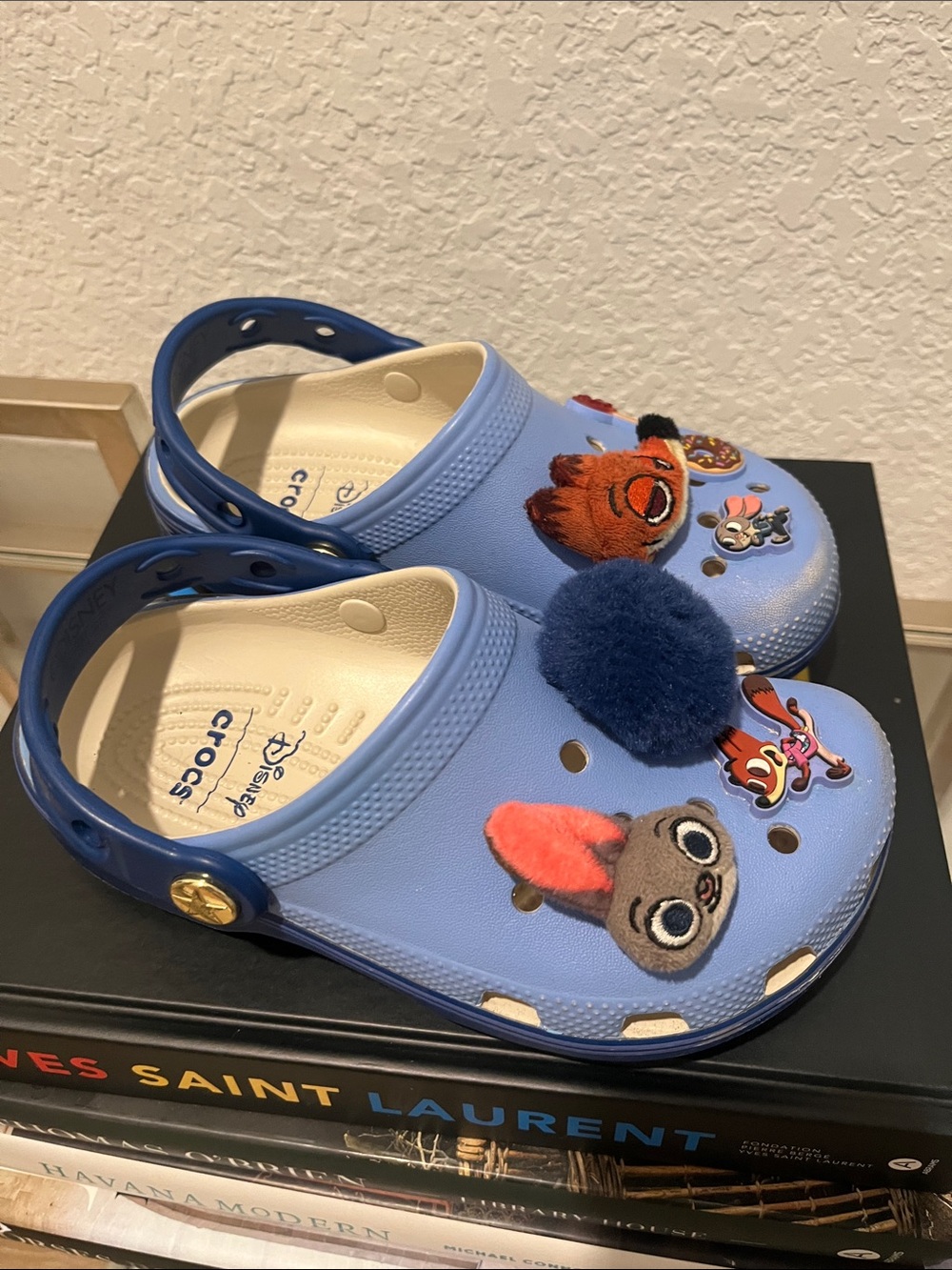 CROCS Kids 1 Zootopia 2 Judy hopps Nick Wilde shoes sandals clog preowned